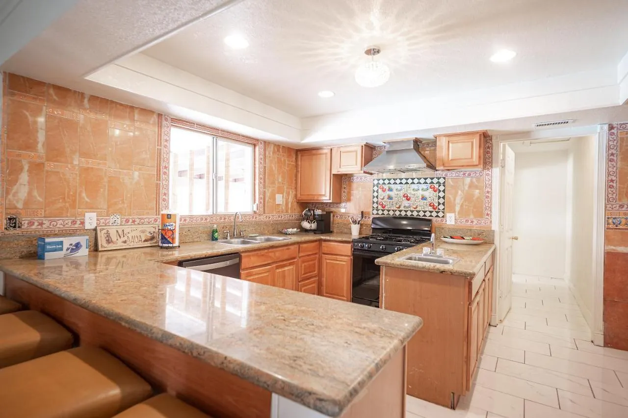 #15 Whole House 4 Bed 2 Bath Sleeps 14 Appartement Las Vegas Verenigde Staten