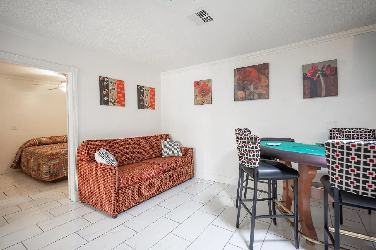 #15 Whole House 4 Bed 2 Bath Sleeps 14 Appartement Las Vegas 0*,  Verenigde Staten