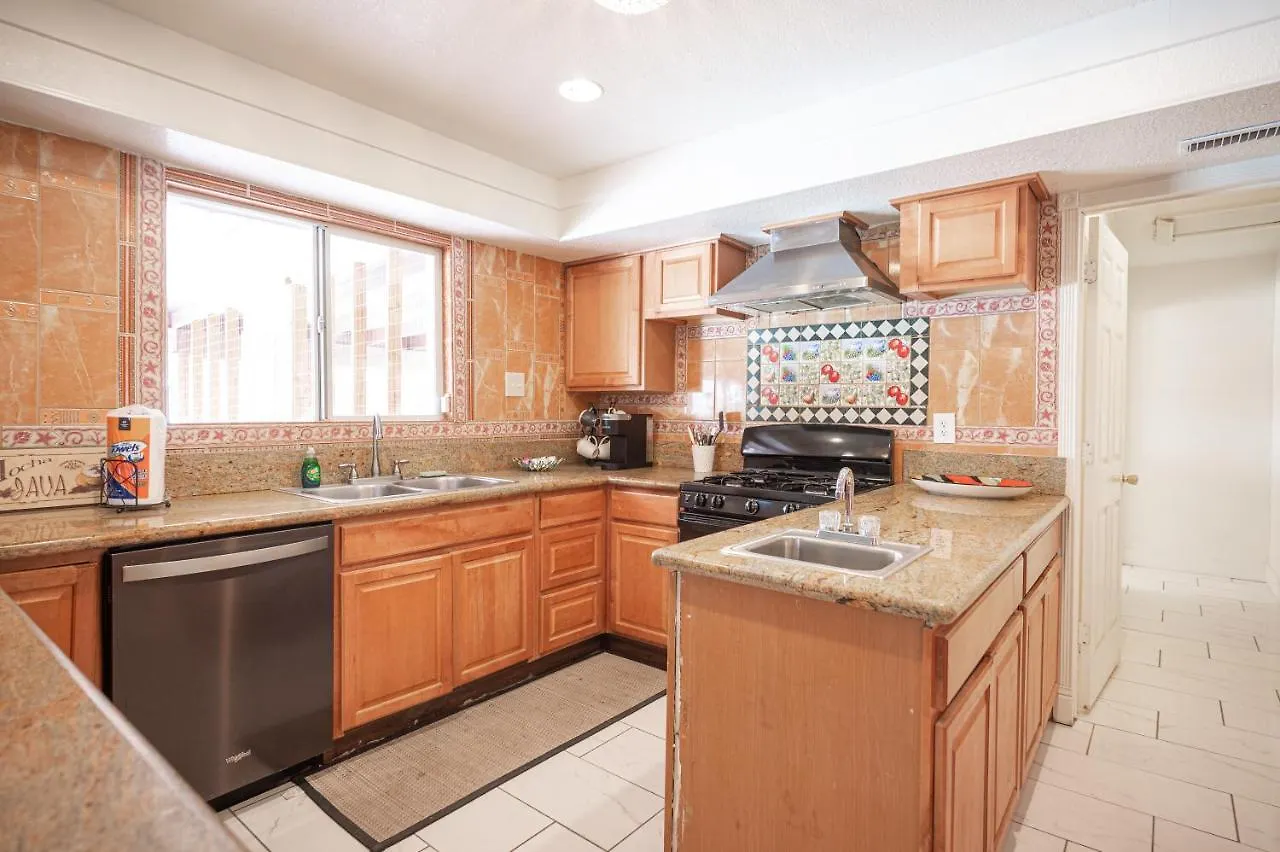 #15 Whole House 4 Bed 2 Bath Sleeps 14 Appartement Las Vegas